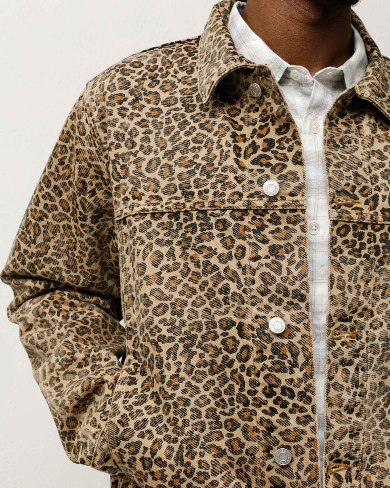 DENIM TRUCKER JACKET