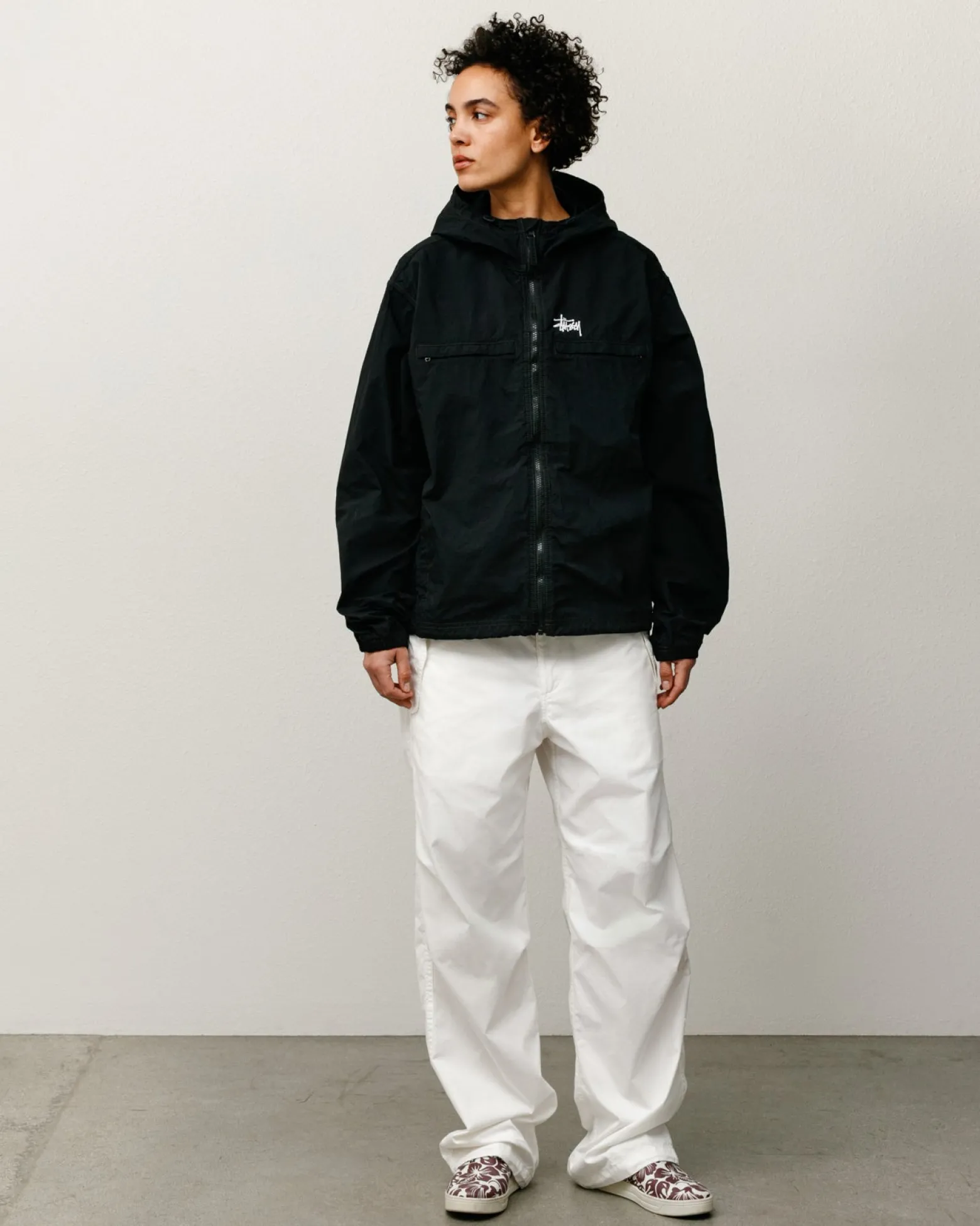 LIGHTWEIGHT HOODED JACKET