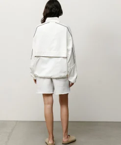LIGHTWEIGHT PULLOVER JACKET